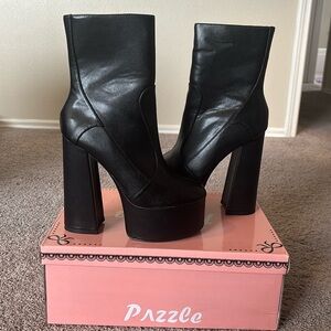 Black heeled boots